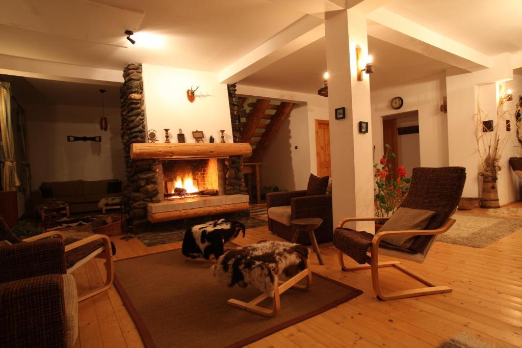 Casa Mosului - Transfagarasan Bed & Breakfast Cîrţişoara Zewnętrze zdjęcie